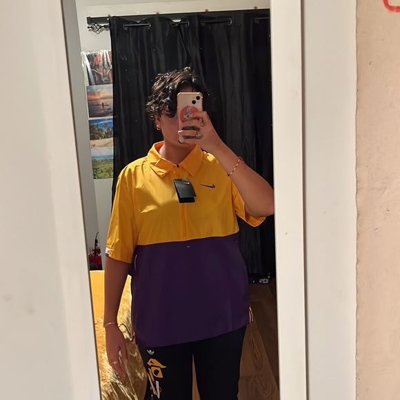 NIKE WINDBREAKER SHORT SLEEVE ZIP UP Size LARGE - Picture 7 of 12